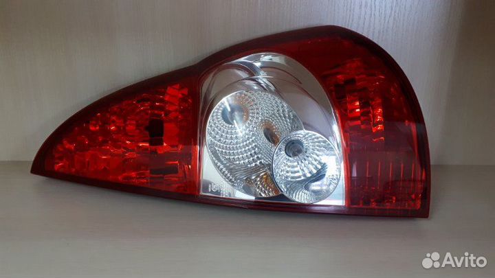 Фонарь задний правый Лада Приора 2171