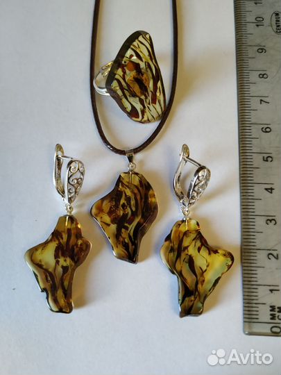 Янтарь.серьги,подвеска.Спилы