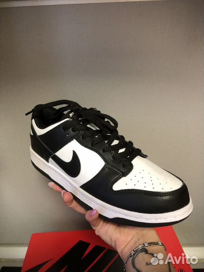 Nike Dunk Low retro white black Panda 42