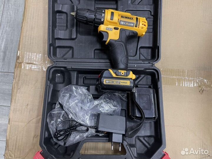 Шуруповерт-ударный dewalt 26V