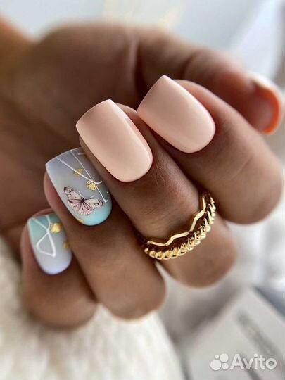 Маникюр с покрытием гель-лаком