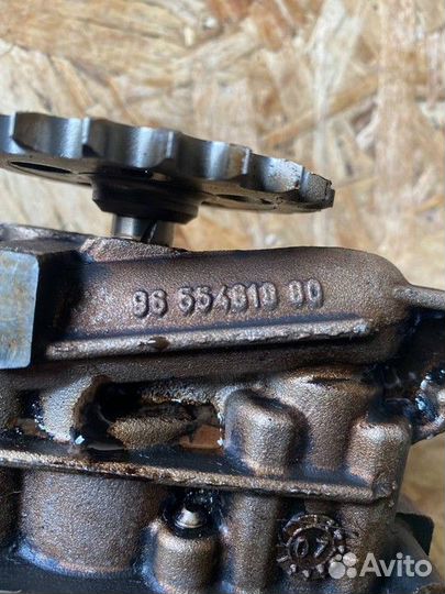 Насос масляный Peugeot Partner