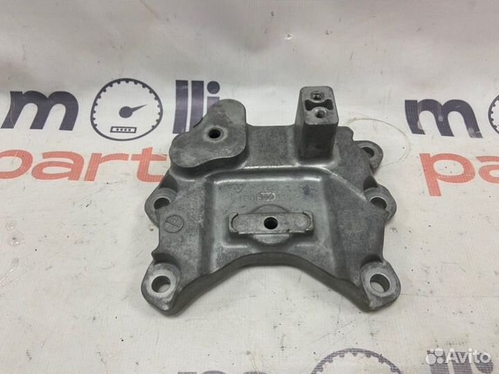 Кронштейн Audi A7 sportback 3.0 tfsi 2012