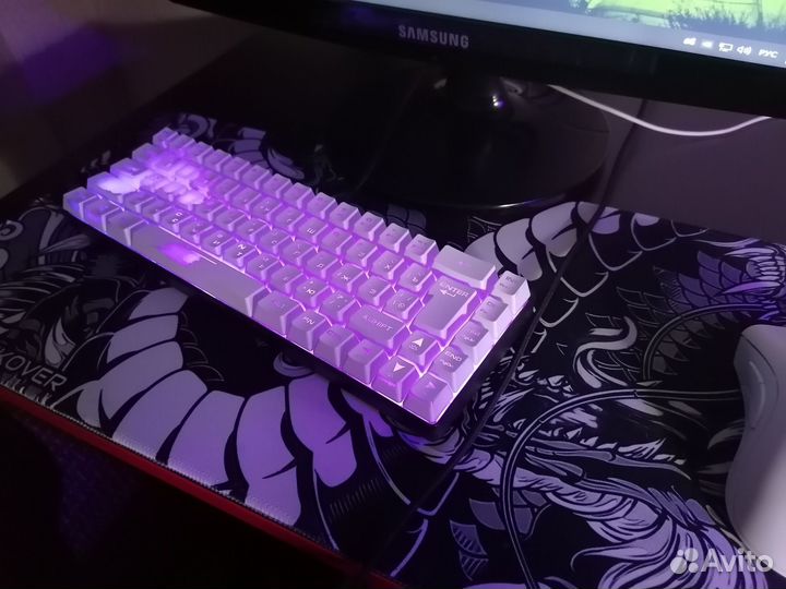 Игровая клавиатура с rgb подсветкой