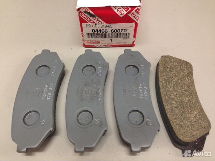 Колодки тормозные задние Toyota, 04466-60070