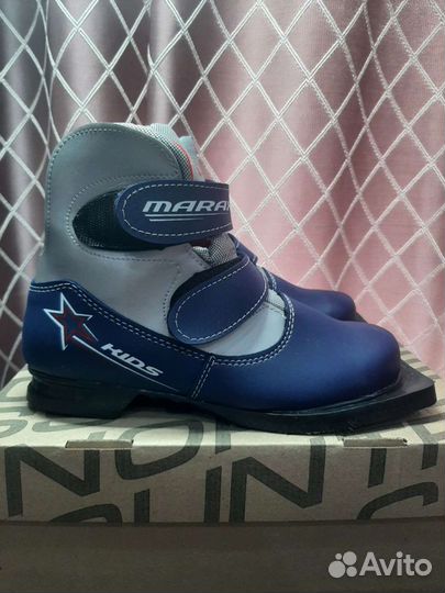 Новые лыжные ботинки