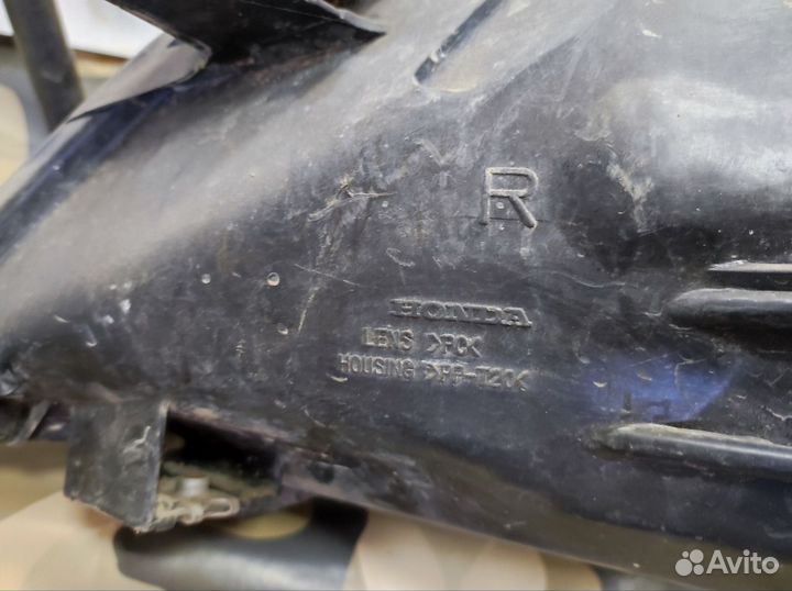 Фара Honda Stream RN1