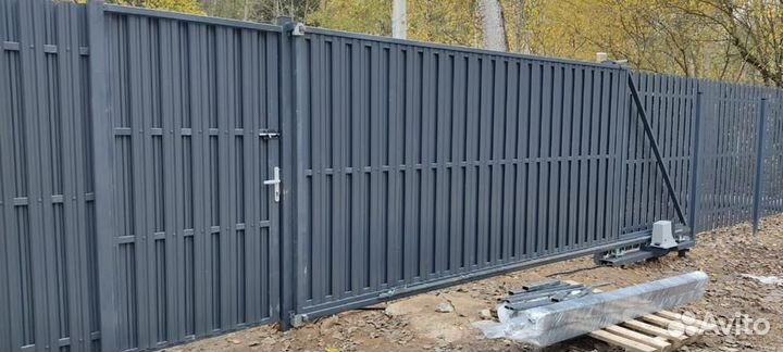 Забор из евроштакетника под ключ