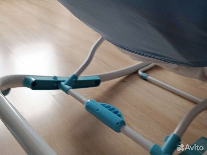 Шезлонг детский