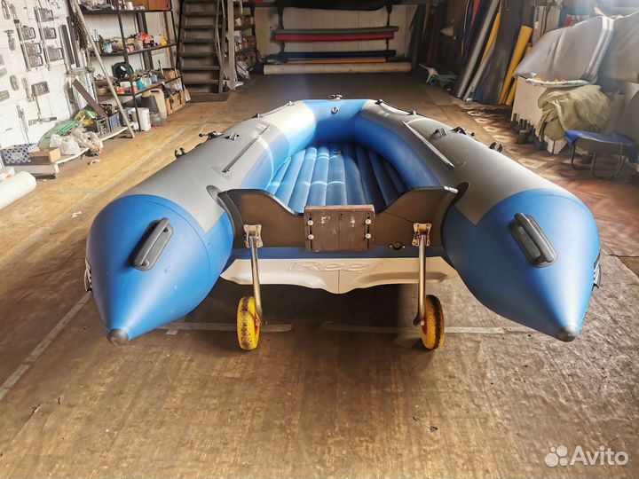 Надувная лодка пвх Reef 390 нднд