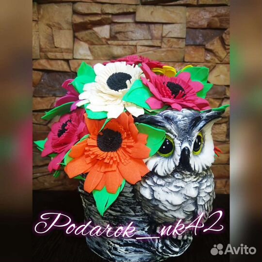 Сова с букетом