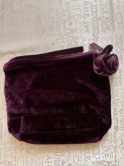 Аксессуары Mary Kay в ассортименте