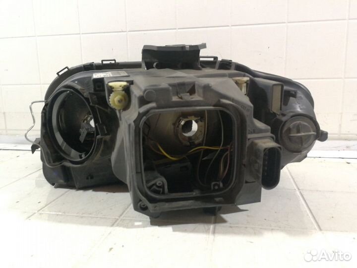 Фара галоген передняя правая Audi A3 Дорестайлинг