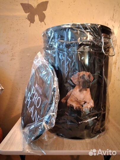 Бак металлический для хранения корма