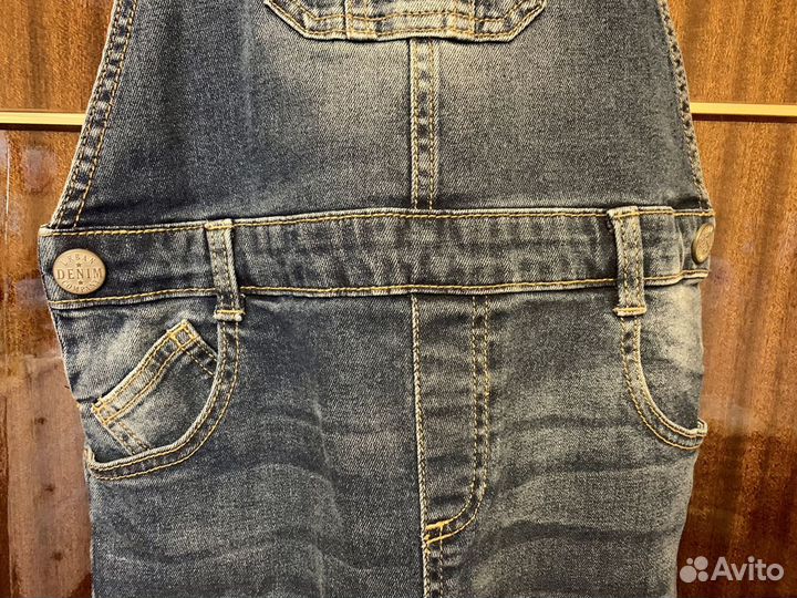 Джинсовый комбинезон