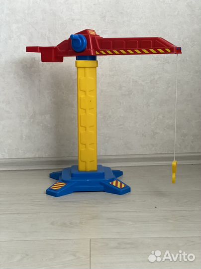 Подъемный кран игрушка