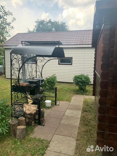 Мангал с крышей