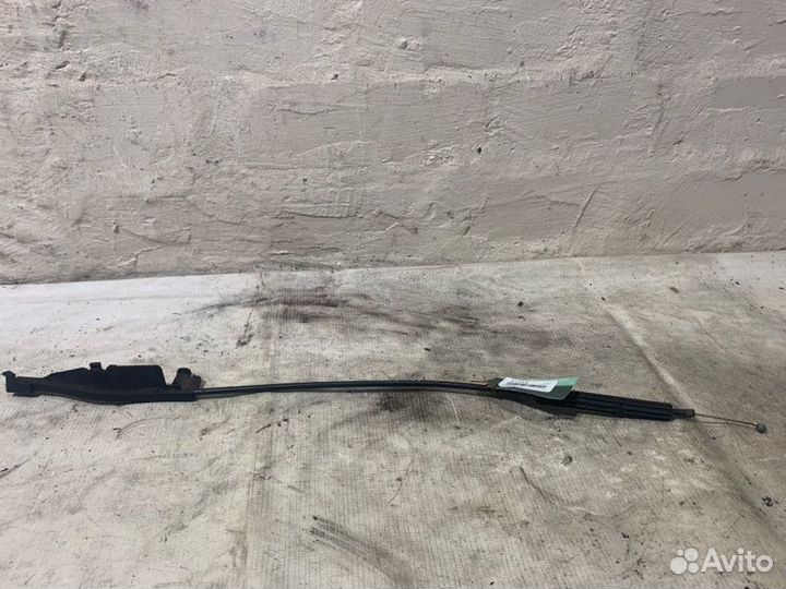 Трос открывания капота Volkswagen Golf V 2003-2009