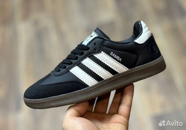 Кроссовки adidas