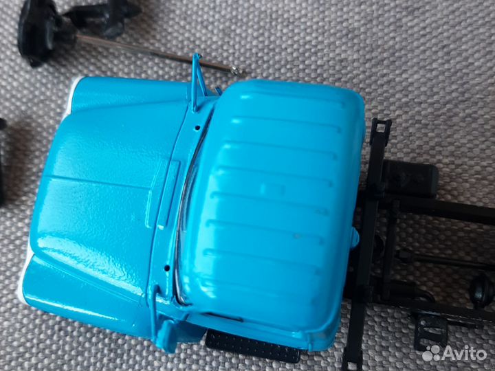 Модель автомобиля 1 43