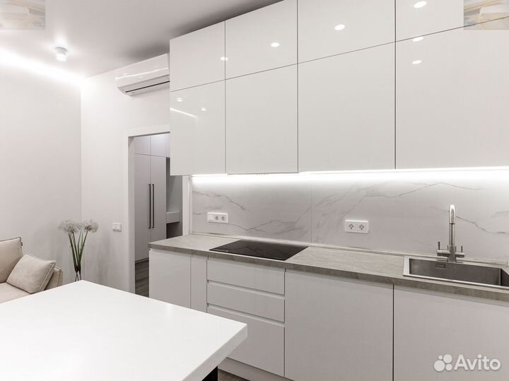 Кухня под заказ Угловая Белая