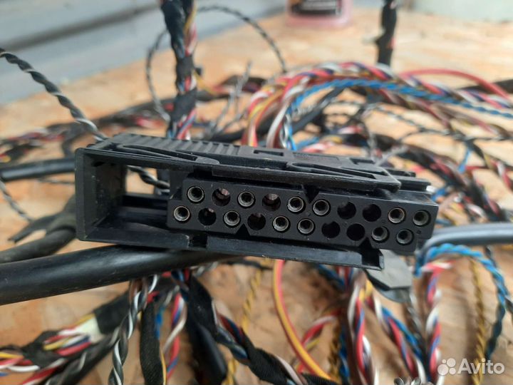 Проводка усилителя Logic 7 на BMW 7 E65 / E66