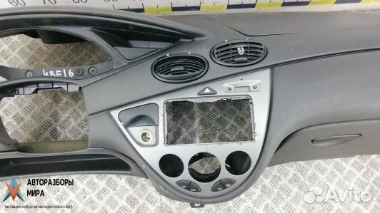 Панель передняя салона (торпедо) Ford Focus рест