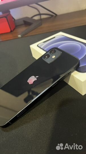 iPhone 12, 64 ГБ