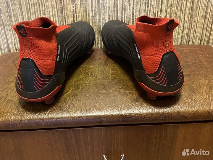 Футбольные бутсы Adidas Predator без шнурков 19+FG