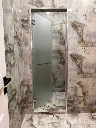 Стеклянные двери на заказ