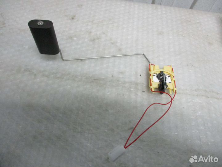 Датчик уровня топлива Астра G / Мазда 3 ll