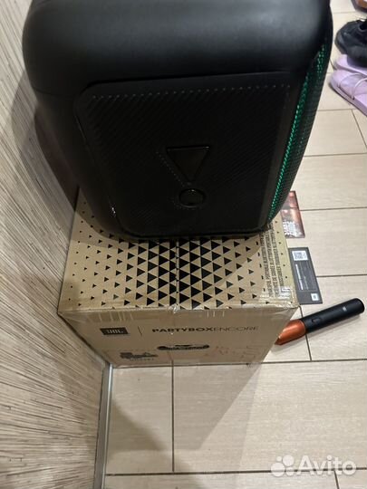 Колонка jbl partybox encore с микрофоном