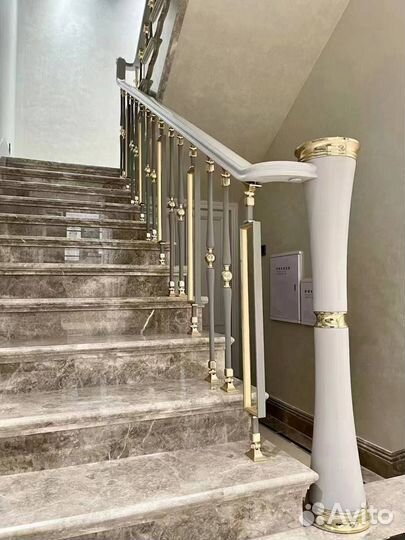 Ступени и лестницы из натурального камня под заказ