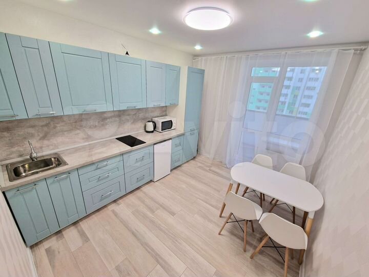 2-к. квартира, 42 м², 8/15 эт.