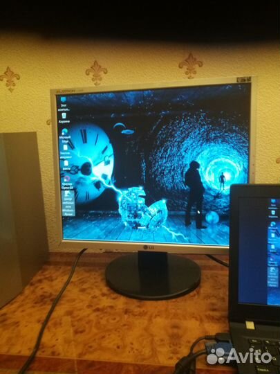 Монитор LG flatron l1953s