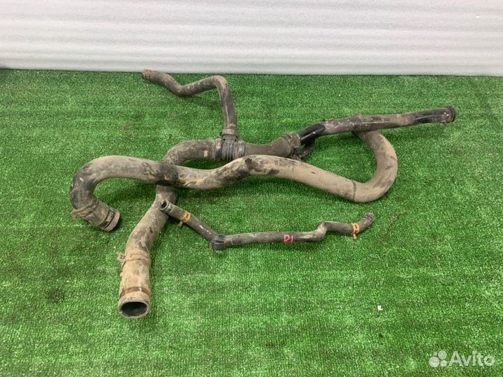 Патрубок системы охлаждения Renault Logan седан