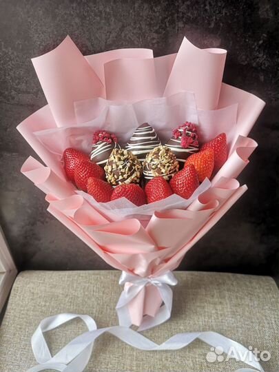 Клубничные съедобные букеты Саратов