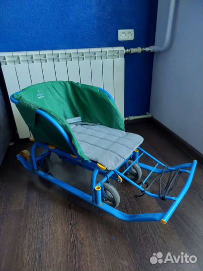 Детские санки на колесах