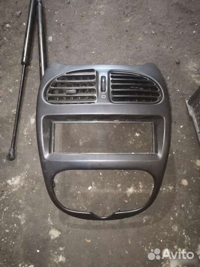 Штатная Магнитола Peugeot 206