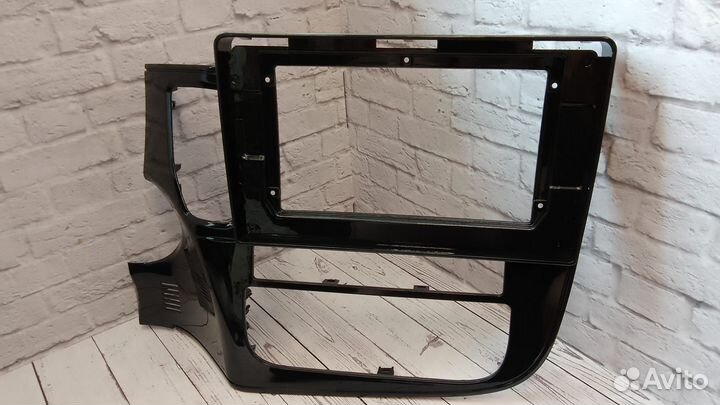 Рамка переходная Mitsubishi Outlander 2012+ 22-493