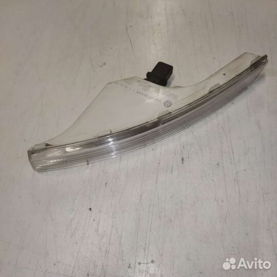 Указатель поворота левый в бампер VW Passat B6