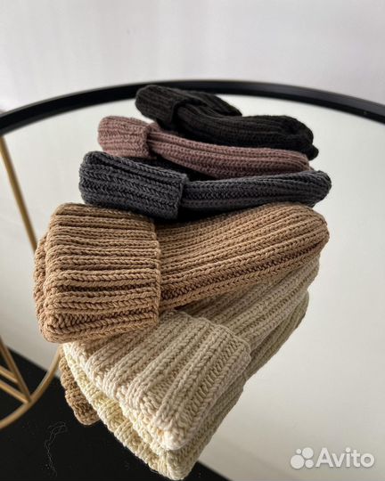 Шапка женская вязаная ручная работа