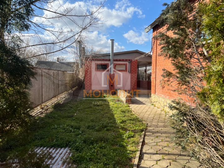 Дом 199,5 м² на участке 10 сот.