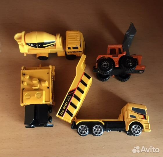 Трактор дорожная техника гараж Hot wheels