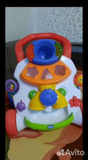 Ходунки Chicco игровой центр 2 в 1