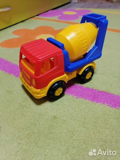 Игрушки для мальчика