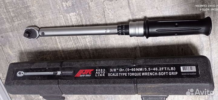 Динамометрический ключ 3/8 новый