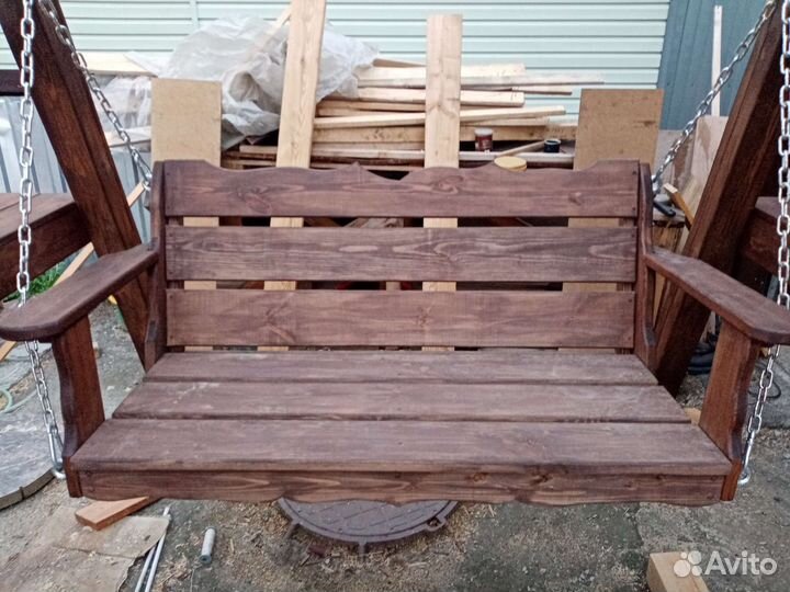 Садовые качели из дерева