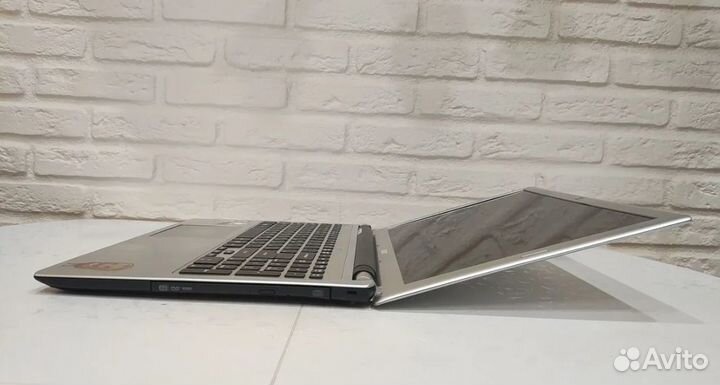 Ноутбук Acer (Процессор i5, Видеокарта 2 Гб )