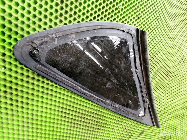 Стекло глухое заднее Форд Focus II 2005-2011